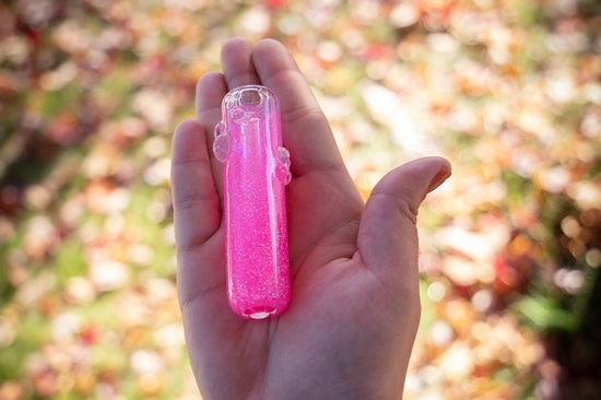 GLASS LAB Neon Pink Minnow Glitter Bat