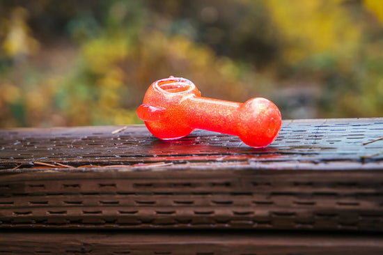 GLASS PIPE LAB Neon Orange Stingray Glitter Pipe