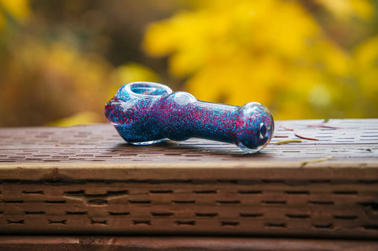 GLASS LAB Fire Dolphin Glitter Pipe