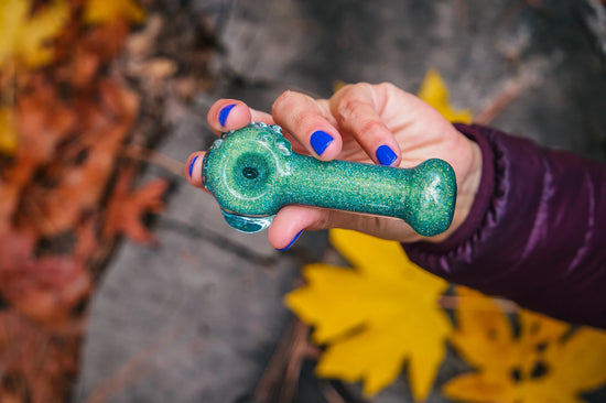 GLASS LAB Platinum Stingray Glitter Pipe