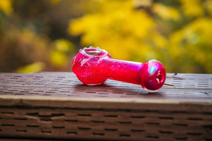 Collectable Glitter Pipe: Liquid Filled & Freezable -Strawberry Cough Sparkle Stingray Glass Piece
